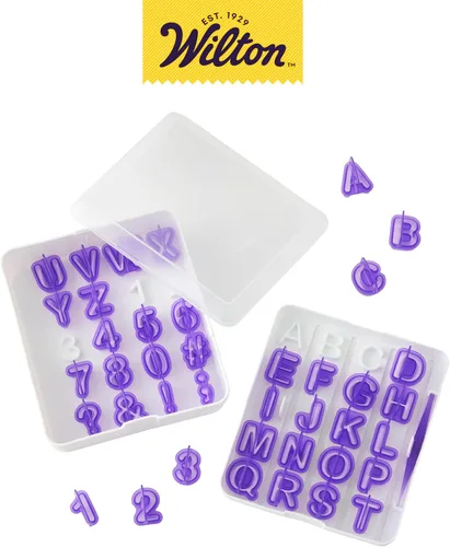 Vista 3 de Juego de cortadores de fondant alfanuméricos Wilton 417-7554 40.