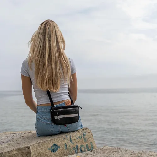 Vista 8 de BiKase Clutch - Eleganta bolsa de bicicleta que se monta en tu bicicleta o la puedes llevar. Bolso cruzado que se convierte en bolsa de bicicleta
