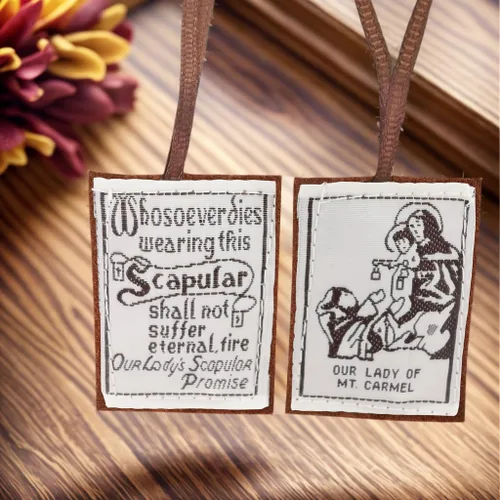 Vista 4 de Collar Católico de Escapularios Marrones para Mujer Nuestra Señora del Monte Carmelo Hecho a Mano Escapularios Morado Catolicos Regalo de Marie