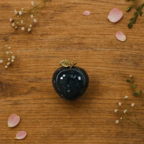 Vista 3 de Pisapapeles de manzana de cristal, adorno de escritorio de mármol cebra negra, regalo único de manzana para profesores, manzana decorativa