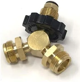 Vista 2 de Adaptador en T macho de propano 2-1 por 20 rosca cilíndrica desechable con dos aparatos de montaje desechables Conector de tanque para parrillas