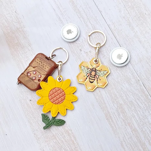 Vista 27 de CATCH ON Paquete de 2 fundas de cuero para Airtag para llavero, bonitos accesorios Kawaii adecuados para Airtag