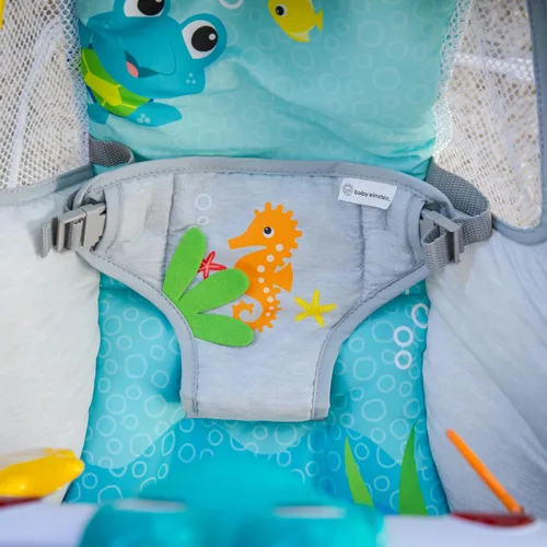 Vista 13 de Baby Einstein Ocean Explorers Asiento Saltarín Musical para Bebés, Kick to It Neptune, Unisex, para Edades de 0-6 Meses hasta 20 libras