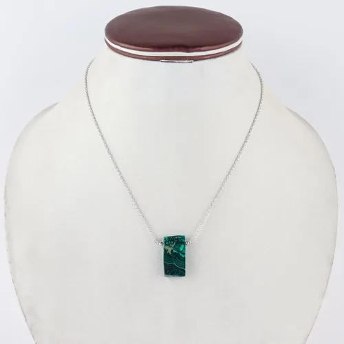 Vista 13 de Gemstone Raw Slice Necklace