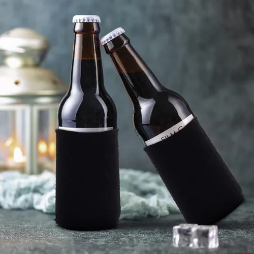 Vista 4 de Enfriadores de latas de cerveza negras de neopreno, plegables aislantes, a granel, paquete de 12 unidades, 25 paquetes (50, negro)