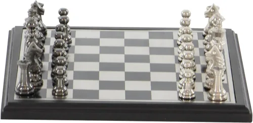 Vista 2 de Deco 79 Juego de ajedrez de metal de aluminio, juego 12" x 12" x 1", plata Negro