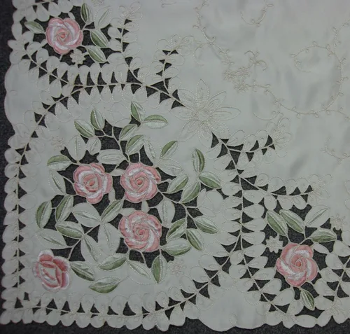 Vista 4 de Creative Linens Mantel bordado floral rosa rosa 70x120 rectangular y 12 servilletas beige primavera pastel mantel