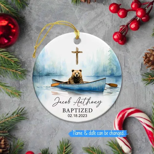 Vista 2 de Adorno de cerámica de bautizo bautizado con oso, recuerdo de bautizo personalizado de animales, adorno de bautismo personalizado de Dios bendiga