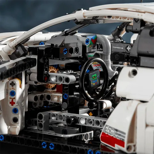 Vista 5 de Lego Technic Porsche 911 RSR Juego de construcción, modelo de coche realista, kit de construcción avanzada