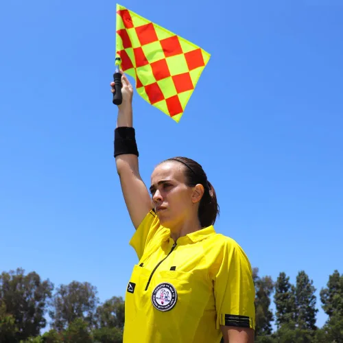 Vista 6 de AGORA Pro Line Duo Premium - Banderas giratorias de árbitro de fútbol con funda, color rojo y amarillo