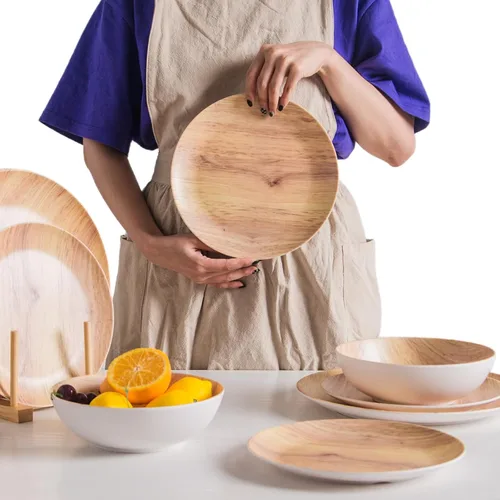 Vista 9 de Juego de vajilla de melamina de 16 piezas con aspecto de madera, tazas cuadradas, vasos de madera de grano de madera, platos de plástico