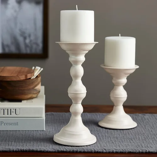 Vista 2 de Ashland Candelabro de pilar de metal crema