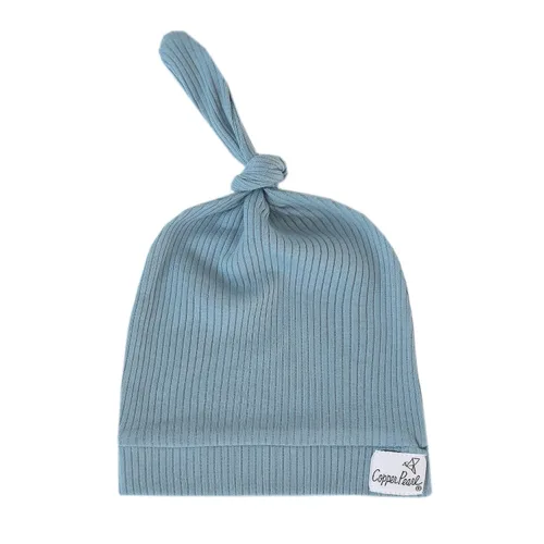 Vista 22 de Copper Pearl Gorro de bebé con nudo superior elástico suave Dolce