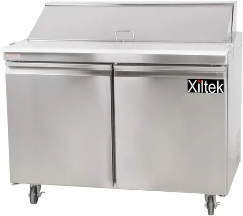 Vista 2 de Refrigerador de mesa para preparar sándwiches y ensaladas de 48" con dos puertas y 12 recipientes incluidos