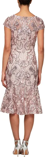 Vista 2 de Alex Evenings Vestido bordado de longitud del té para mujer con Godets