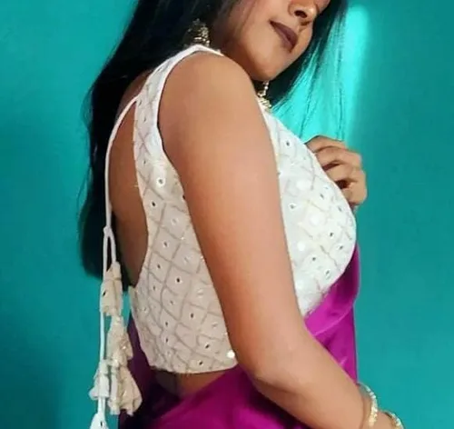Vista 3 de Indian Hawker Blusa corta estilo sari de Bollywood Pure Georgette para mujer