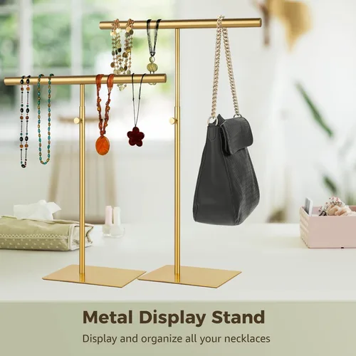 Vista 2 de Varku Soporte de exhibición de bolso, paquete de 2 soportes de mesa dorados pulidos para exhibir, soporte de exhibición de monedero de altura