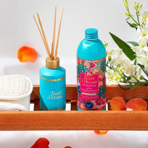 Vista 4 de Tesori d'Oriente Baño de burbujas para mujer, baño espumoso, burbujas de baño para mujeres relajante, lujoso gel de baño para mujeres y cuidado