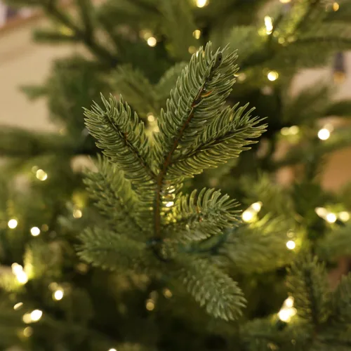 Vista 13 de Fraser Hill Farm Árbol de Navidad de pino cola de zorro preiluminado de 4