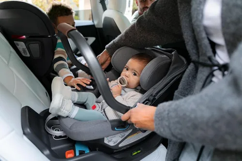 Vista 6 de UPPAbaby Extra Aria - Base de asiento de coche compatible con asientos de coche Aria Infantil/Instalación SmartSecure con pata de carga