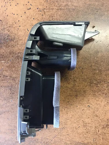 Vista 3 de Nuevo OEM Nissan 2004-2006 TITAN/ARMADA PASAJERO LADO AC ENSAMBLADO DE VENTILACIÓN - Rejilla