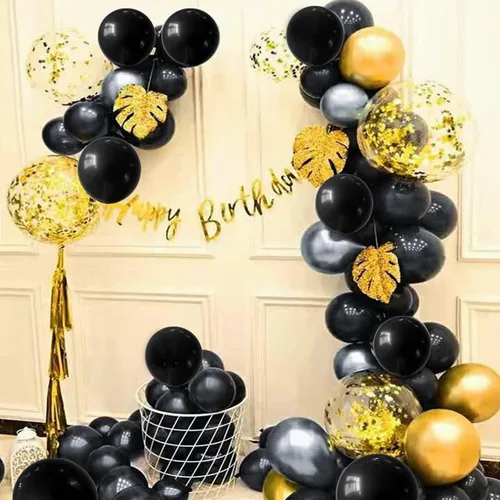 Vista 3 de Paquete de 50 globos de látex metálicos negros y dorados de 12 pulgadas con 1 rollo de cinta para decoración de cumpleaños, graduación, celebración