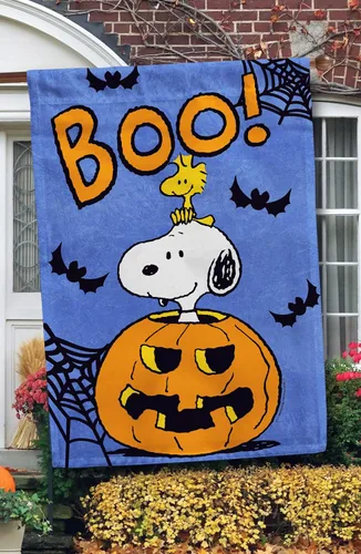 Vista 2 de Flagology. Com, PEANUTS® Boo Snoopy and Woodstock Halloween - Bandera de casa de 28 x 40 pulgadas, bandera para exteriores, tela exclusiva de alta