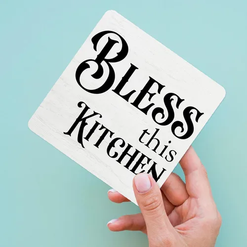 Vista 5 de Letrero de cocina de granja de madera de 5 x 5 pulgadas, decoración de soporte de mesa de escritorio de madera con texto en inglés "Bless This Cook