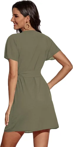 Vista 2 de WDIRARA Vestido de manga corta con cuello en V y dobladillo cruzado para mujer
