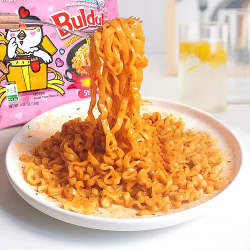Vista 3 de Samyang Buldak - Ramen de pollo picante coreano instantáneo en paquete, Carbonara, 4.58 oz, paquete de 5