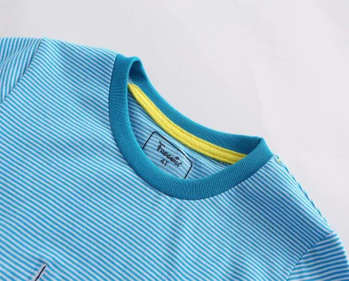 Vista 3 de Remera con diseño de excavadora de manga larga para niños de 2 a 7 años de edad