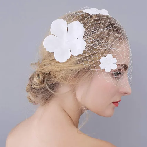 Vista 5 de Beaupretty Velo de malla para novia con flores, tocado de gasa para boda, velo corto, red de pelo de novia, tocado decorativo para fiesta de té