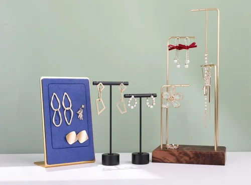 Vista 3 de GemeShou 2 aretes de metal negro con soporte en T, exhibición de joyería para espectáculo, soporte de aretes de barra en T, exhibición de fotografía