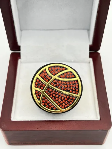 Vista 3 de Anillos deportivos de descuento, ANILLO DE CAMPEONATO DE BALONATO DE BASKETBALL DE LUJO — Colores surtidos, Cuerpo pintado con piedras, Anillo