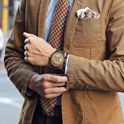 Vista 2 de Relojes para hombre de lujo, caja mecánica de madera, esqueleto Lumious, cuerda automática, ligera, pulsera de cuero auténtico, correa de madera