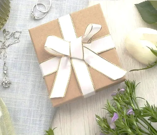 Vista 3 de R J Displays - Paquete de 12 cajas de regalo de cartón de papel kraft rellenas de algodón, 3 x 2 x 1 pulgada, tamaño #32
