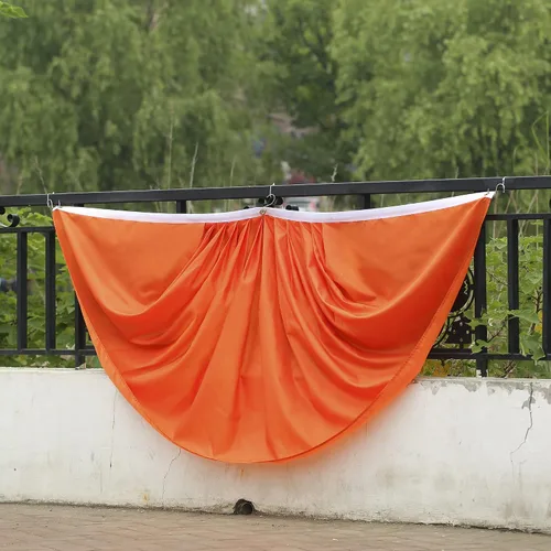 Vista 6 de Bandera de abanico plisada de color liso naranja de 3 x 6 pies, 2 banderas de abanico plisadas en color naranja puro para interiores y exteriores