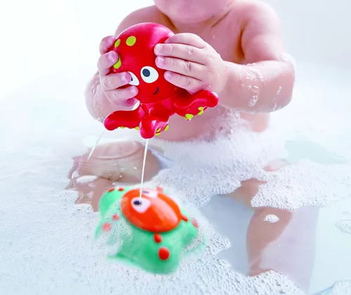 Vista 2 de Hape Ocean Floor Squirters Coloridos juguetes de baño para bebés y niños pequeños, coloridos juguetes de baño para bebés y niños pequeños, juego