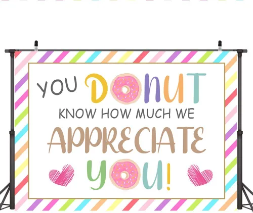 Vista 2 de Lofaris Fondo de agradecimiento de 7 x 5 pies con texto en inglés "Thank You Donut You Know How Much We Appreciate You