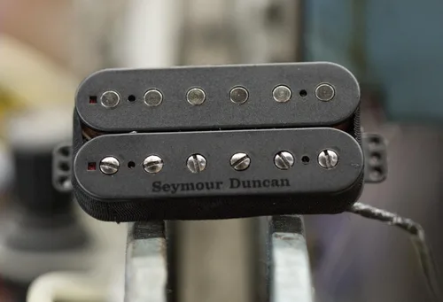 Vista 2 de Seymour Duncan Pegasus Trembucker Humbucker - negro