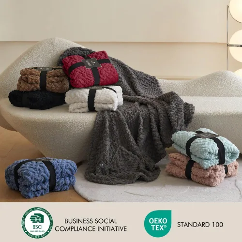 Vista 6 de Royoliving Manta de forro polar sherpa portátil con bolsillos para adultos, manta de franela ultra suave y mullida (negra, 58" x 64")