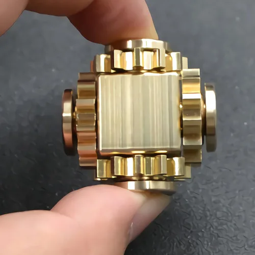 Vista 3 de Cubo de latón puro para personas inquietas, spinner de metal, engranes, juguete de mano, para armar usted mismo, EDC, enfoque, meditación, romper