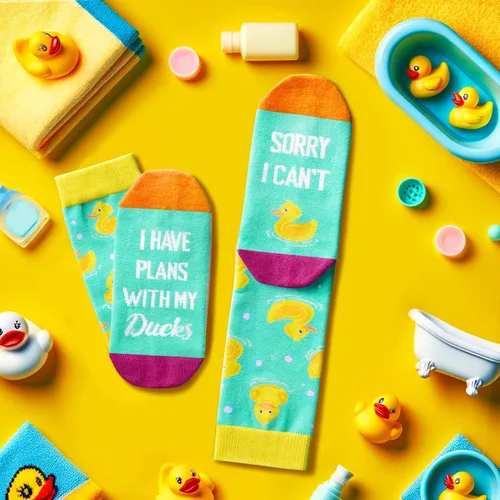 Vista 4 de Zmart Calcetines divertidos de goma para mujer, calcetines de pato lindos para hombres, regalos de pato de goma, regalos para amantes de los patos