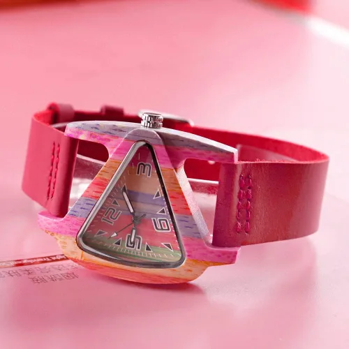 Vista 4 de Reloj triangular de madera para mujer pulsera de cuero de cuarzo reloj de cuarzo de madera correa de cuero de regalo para mujer