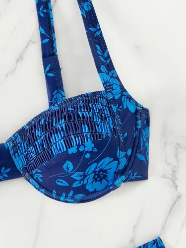 Vista 6 de SHENHE Conjunto de bikini floral de 2 piezas para mujer, trajes de baño fruncidos con aros altos