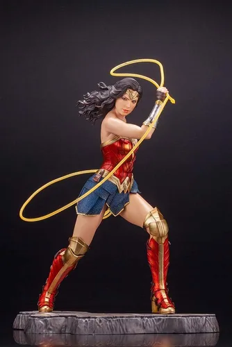 Vista 9 de Kotobukiya ARTFX DC Universe Wonder Woman WW84-1/6 Figura completa