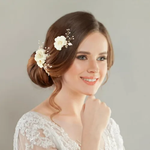 Vista 5 de Accesorios para el cabello nupcial hechos a mano con cuentas - Pinzas para el cabello y peines florales para mujer