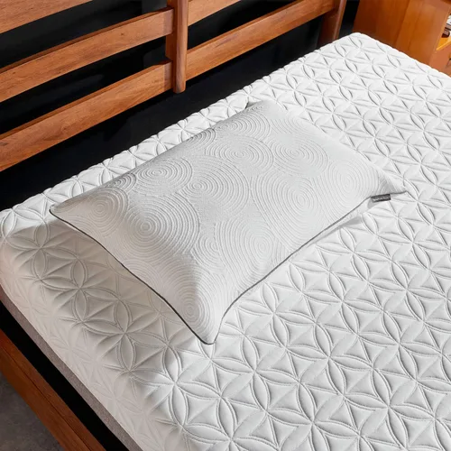 Vista 5 de Tempur-Pedic Cloud Breeze - Almohada de enfriamiento doble (King) y protector de almohada TEMPUR-Protect (King)