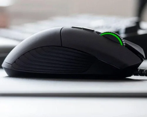 Vista 5 de Razer Basilisk Essential Gaming Mouse: Sensor óptico de 6400 DPI - Iluminación Chroma RGB - 7 botones programables - Interruptores mecánicos - Negro