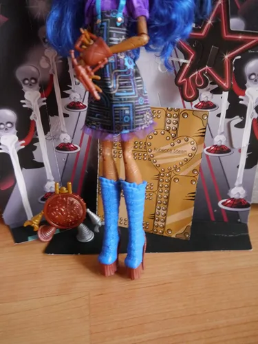 Vista 3 de Monster High Art Class Robecca Steam Doll